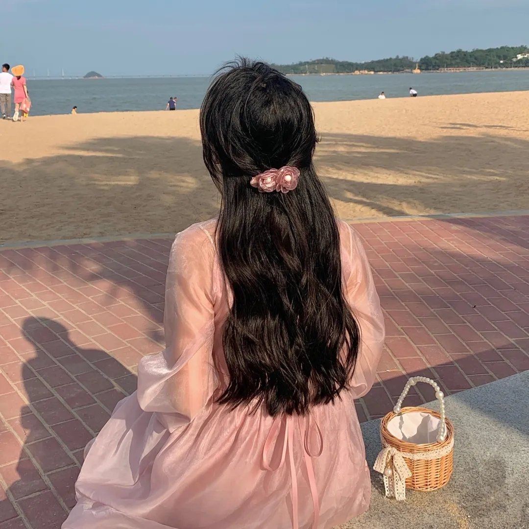 《香椿》封面